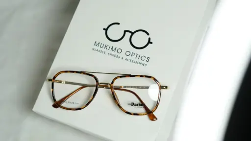 [OPT-001-LVR] Oliver Peoples - 005 - Optical