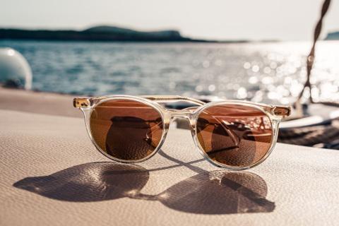 a premium frame on the sandy beech in chill summer